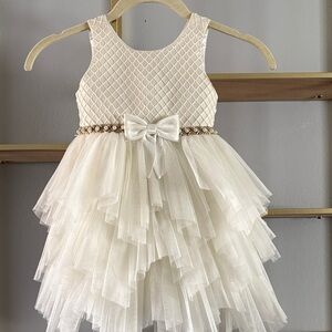 Elegant White Layered Dress with Bow